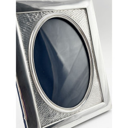 Good Gauge and Quality Edwardian Sterling Silver Photo Frame