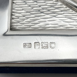 Good Gauge and Quality Edwardian Sterling Silver Photo Frame