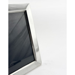 Stylish Plain William Comyns Sterling Silver Photo Frame