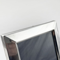 Stylish Plain William Comyns Sterling Silver Photo Frame