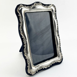 Pretty Edwardian Sterling Silver Photo Frame (1908)