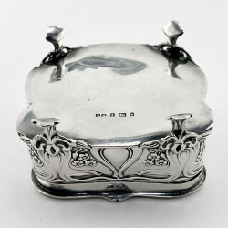 Sterling Silver Jewellery or Trinket Box Depicting Mother and Child