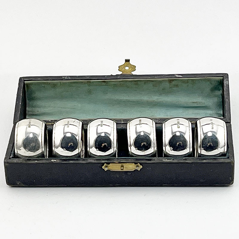 Smart Boxed Set of Six Edwardian Sterling Silver Napkin Rings (1905)