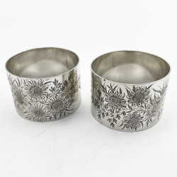 Pretty Boxed Pair of Victorian Sterling Silver Napkin Rings