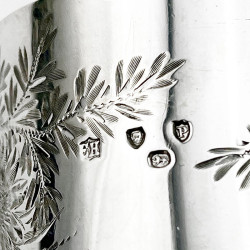 Pretty Boxed Pair of Victorian Sterling Silver Napkin Rings