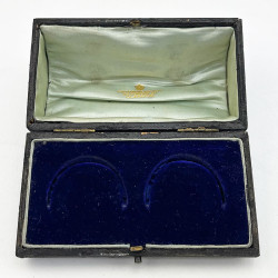 Pretty Boxed Pair of Victorian Sterling Silver Napkin Rings