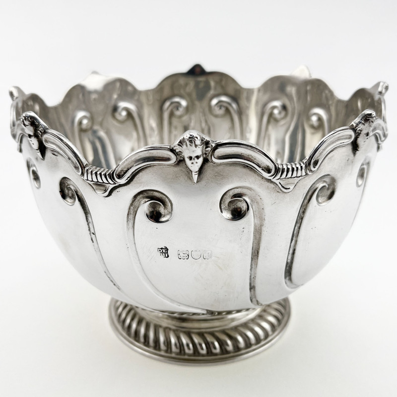 Late Victorian Sterling Silver Monteith Style Bowl (1901)