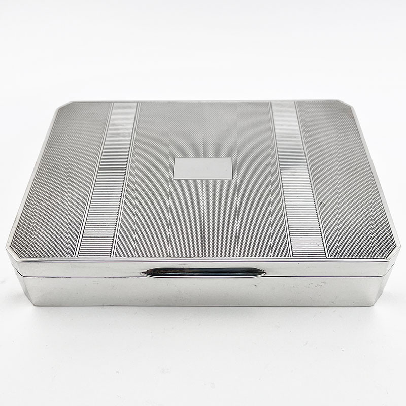 Smart Art Deco Style Sterling Silver Trinket or Cigarette Box (1955)