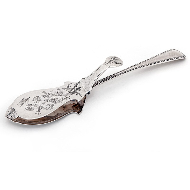 Victorian Silver Plated Servers or Asparagus Tongs Engraved with Butterflies and Flowers in the Style of the Aesthetic Movement