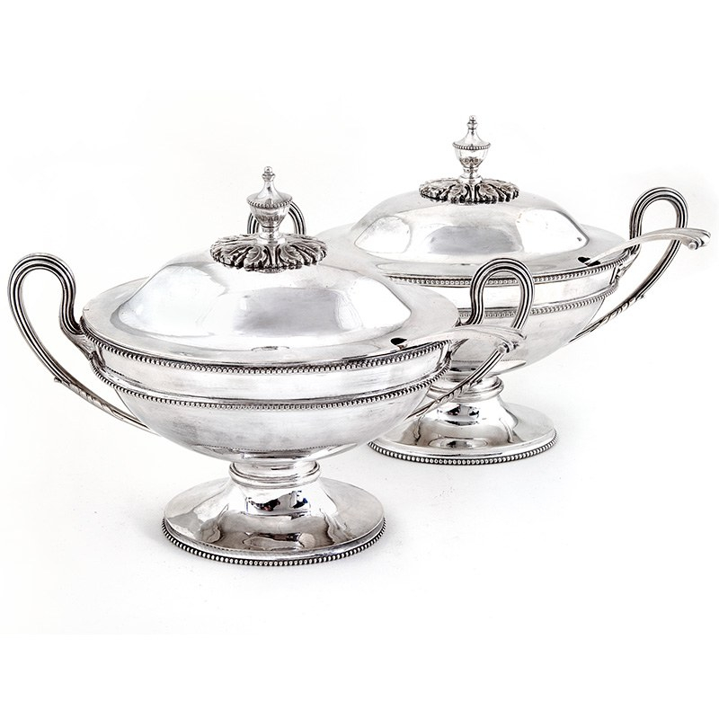 Pair of Elkington & Co Silver Plated Sauce Tureens and Ladles