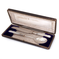 Antique Pair of Silver Plated Servers with Mother of Pearl Handles (c.1895)