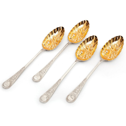 Boxed Set of Four Good Quality Edwardian Venetian Pattern Silver Berry Spoons