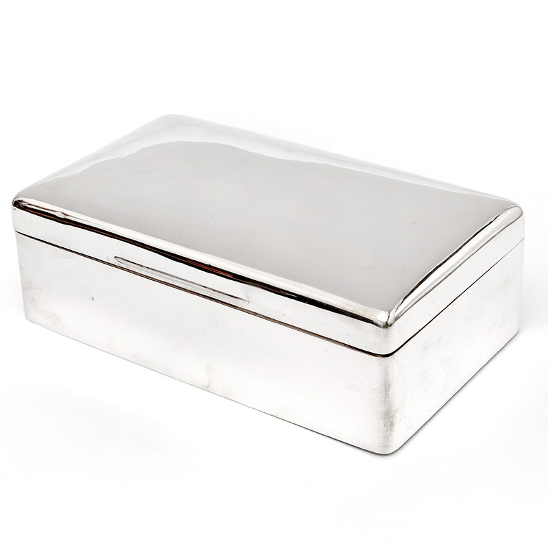 Completely Plain Edwardian William Comyns Cedar Lined Silver Cigar Box