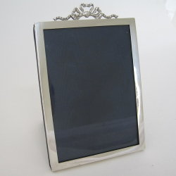Smart Plain Silver Rectangular Edwardian Photo Frame